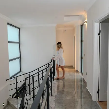 Ada * مرمريس